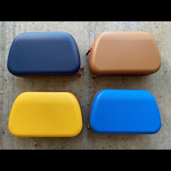 BRICS | Toiletry Case-Exclusive for Qatar Airways Hard Case - Picture 3 of 7